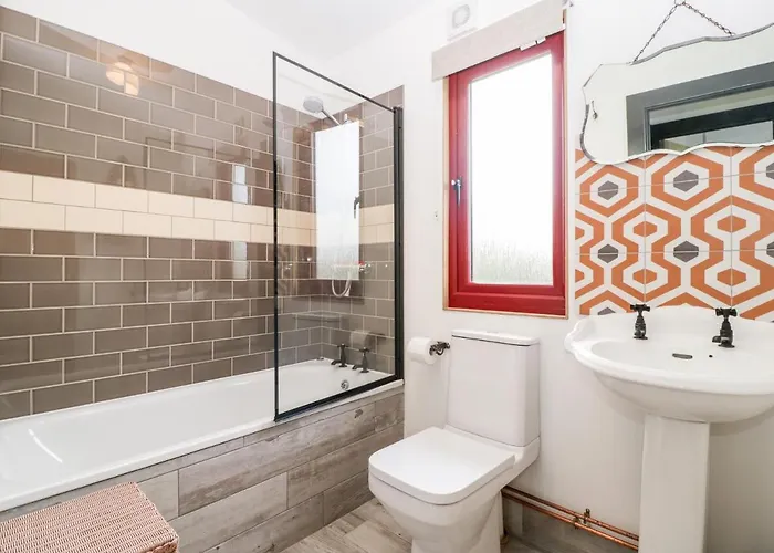 Down The Rabbit Hole * Bristol