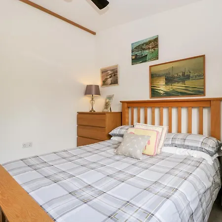 Down The Rabbit Hole Ferienhaus Bristol